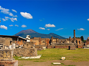 Pompeis ruiner og vulkanen Vesuv